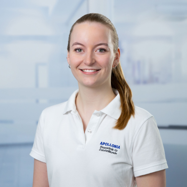 Zahntechnikermeisterin und Ausbilderin Cindy Boor