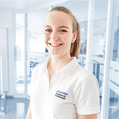 Zahntechnikermeisterin und Ausbilderin Cindy Boor