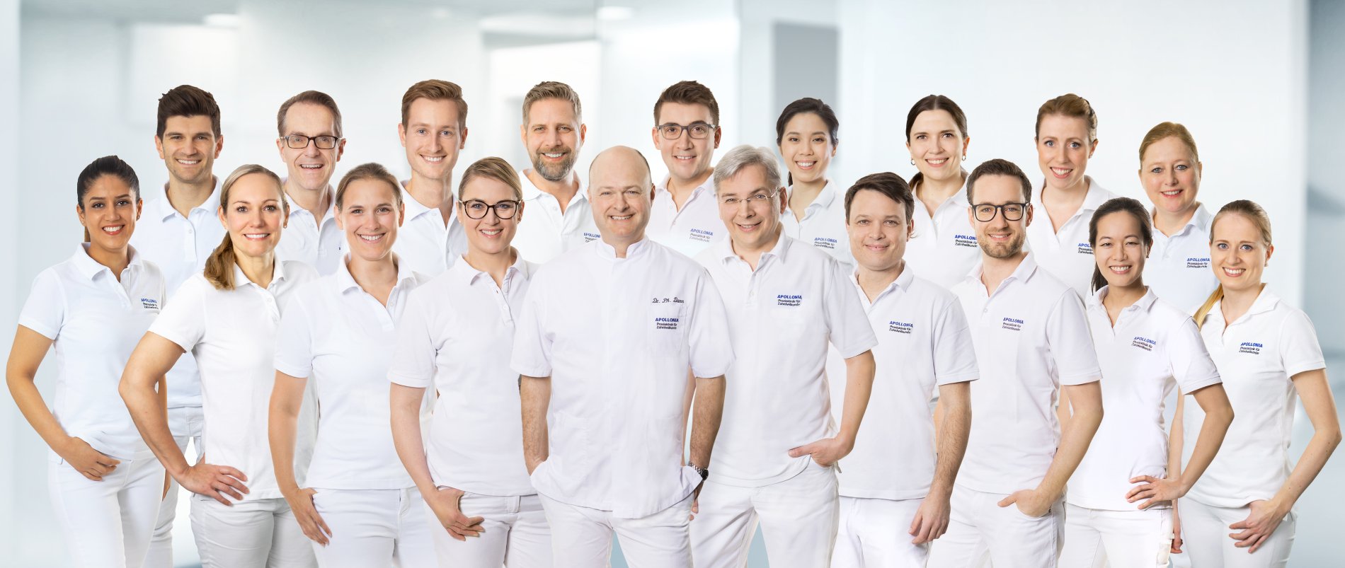 Aligner Düsseldorf Zahnarzt-Team