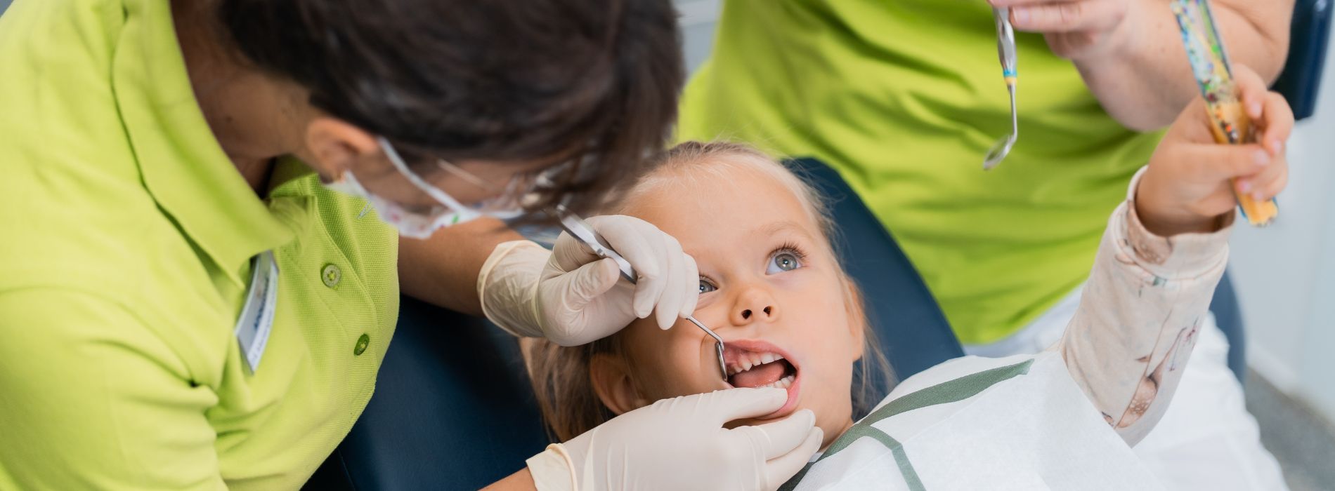 zahnimplantate-beim-zahnarzt-du-sseldorf